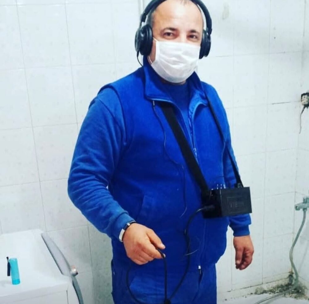 Temiz-İş ekibi su kaçağı tespiti yaparken